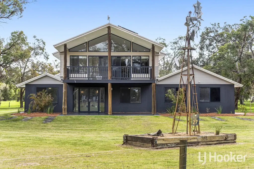 Birchmont 5બેડરૂમ ?? Big sheds. ?? Big block. ?? Big family home. It�s all here in Birchmont.