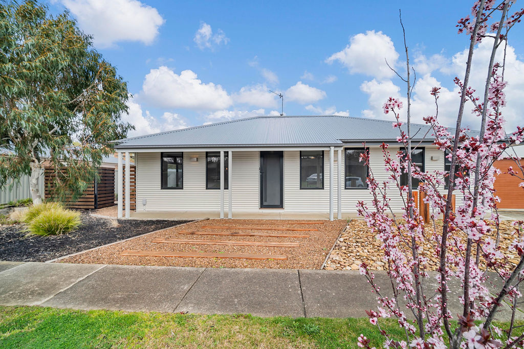 121 LONSDALE ST, REDAN VIC 3350, 0房, 0浴, House