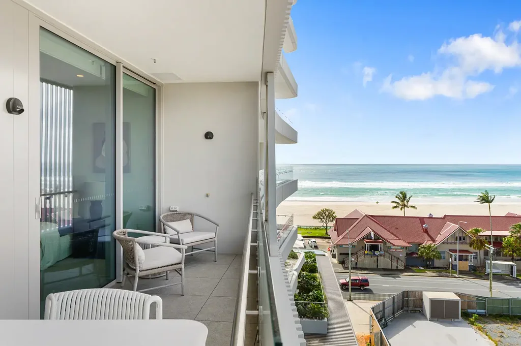 Coolangatta 1બેડરૂમ Luxury 82sqm Coastal One Bedroom + MPR Masterpiece