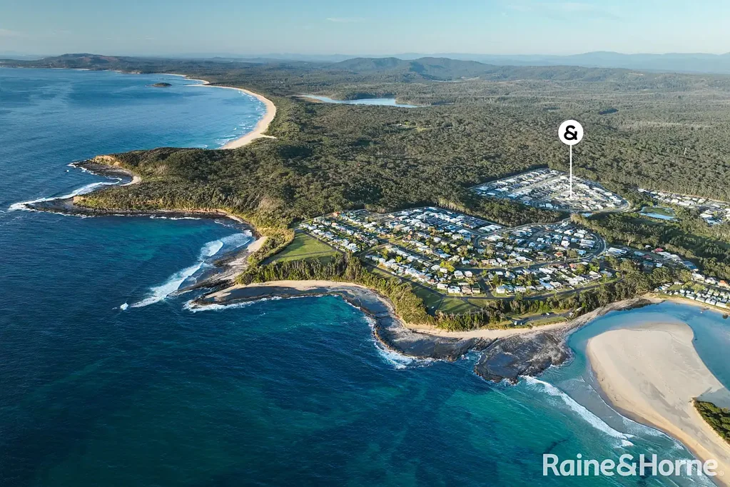 Burrill Lake 4 Bedroom Coastal Living Meets Modern Comfort