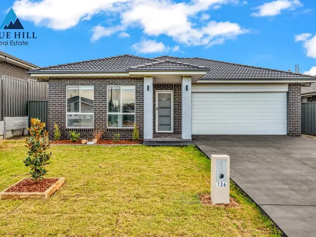 Spacious Near New House at Radford Street
