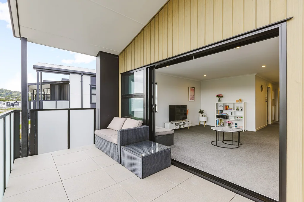 Flat Bush 2房  Premium Penthouse 2 bedroom ~75sqm in Ormiston