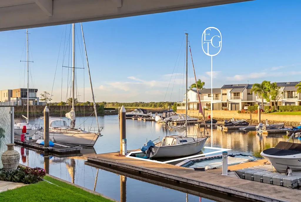 Hope Island 3Zimmer North-East Waterfront Living with Private 9m Berth