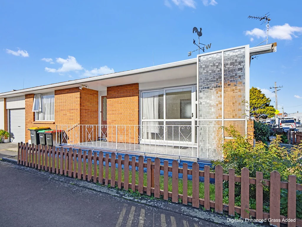 South Dunedin 2Moenga 2-Bedroom Unit with Internal Garage