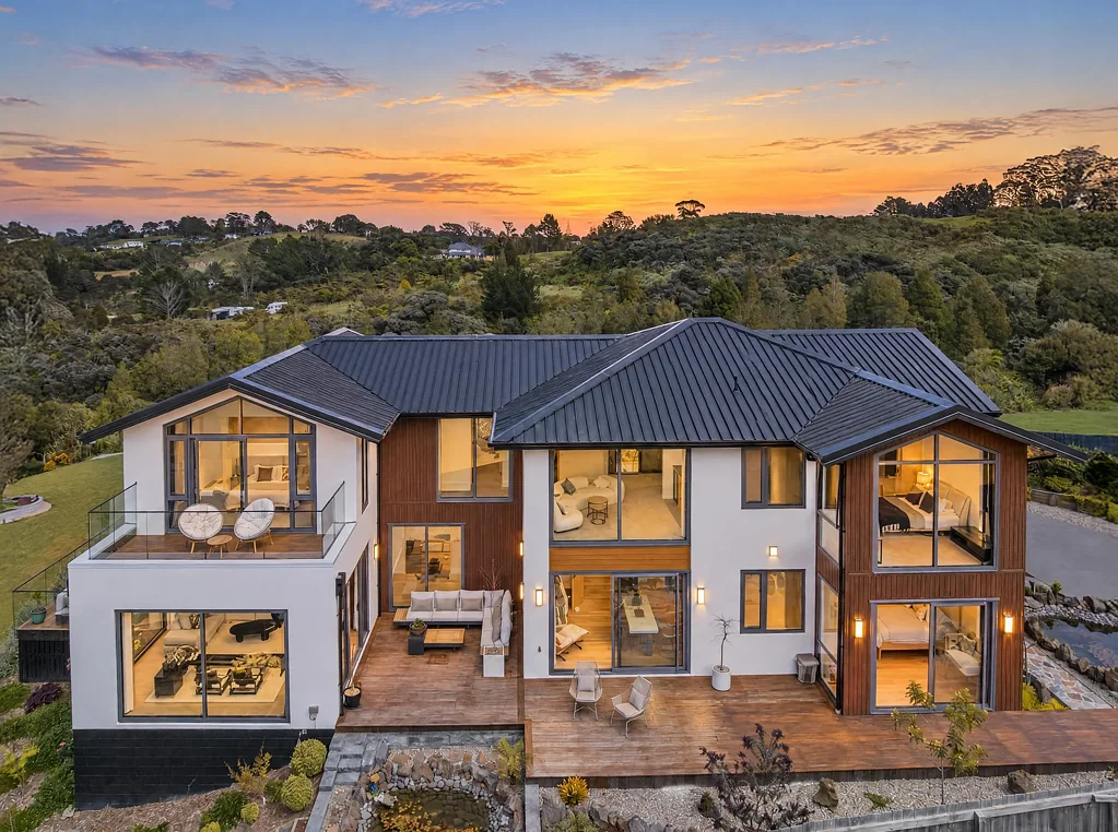 16 Ridgelea Road, Long Bay