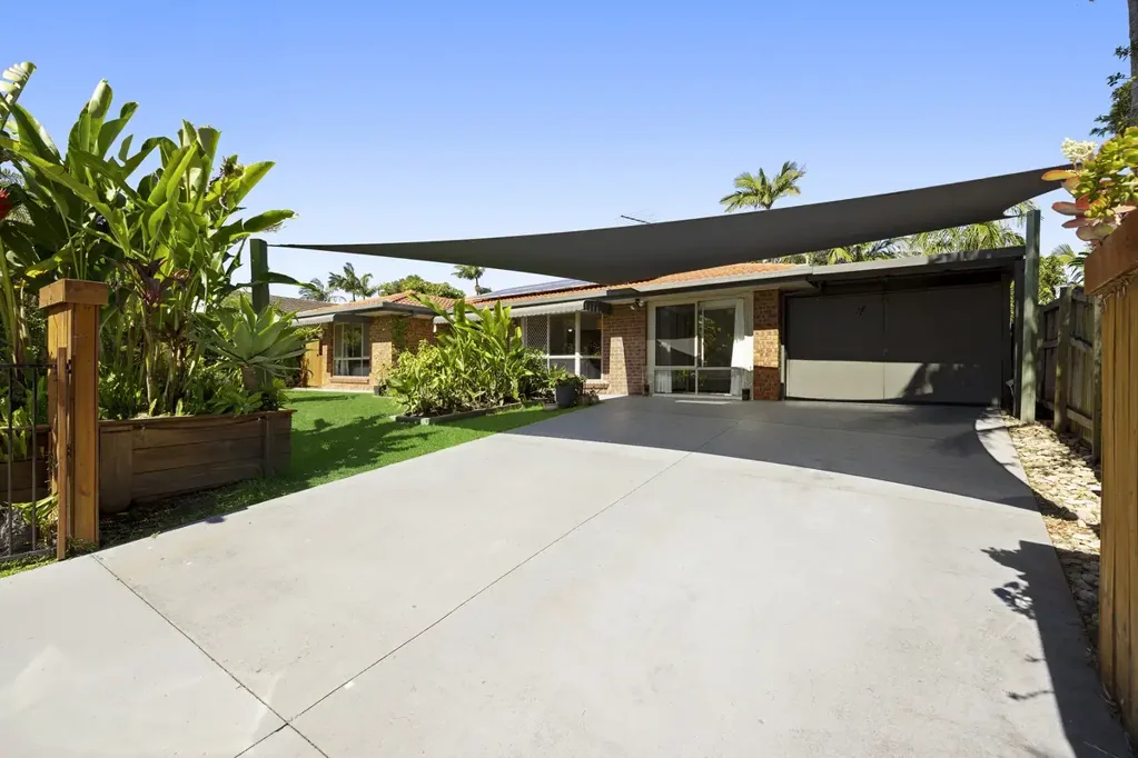 Currimundi 4 Bedroom OPEN HOME CANCELLED!! UNDER CONTRACT