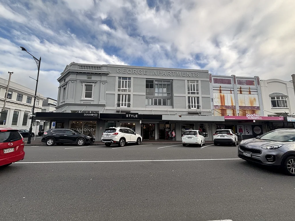 Petone Petone Polished Potential