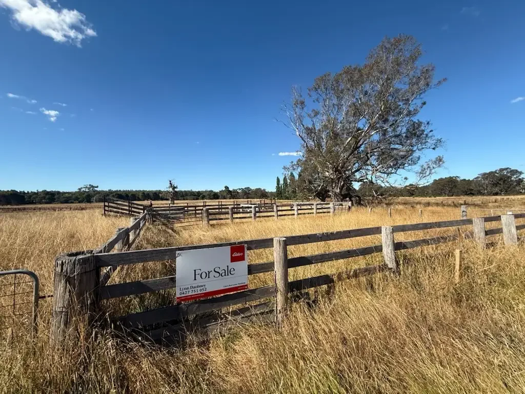Manjimup  Impressive Hobby Farm - East Manjimup 40.46 Ha (Approx. 100 Ac)