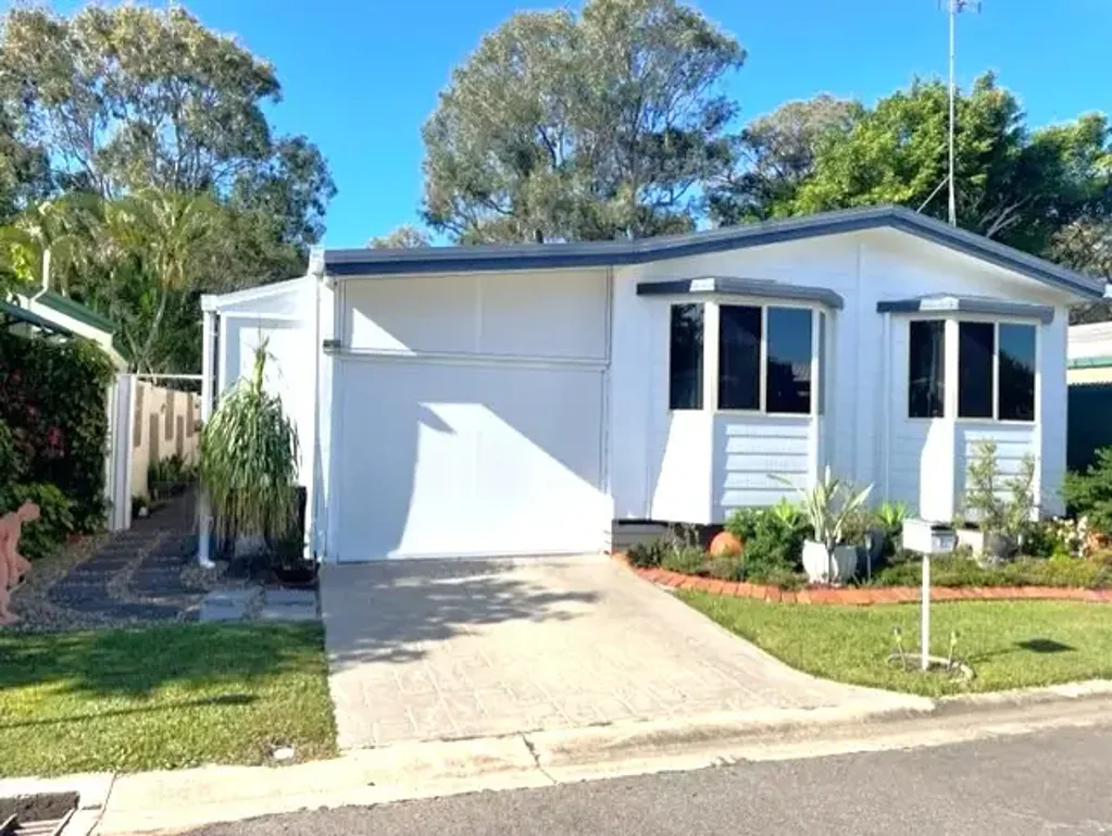 Urangan 2房  LIVE THE LIFESTYLE YOU DESERVE! PETS ALLOWED