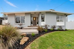 3 Banks Street, Mccrae