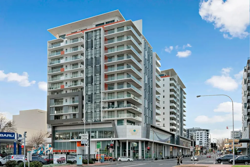 Perfectly positioned within the CBD & a stones throw from the beach!