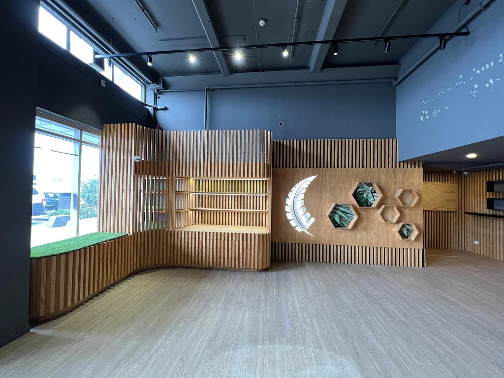 Auckland Central Prominent waterfront showroom