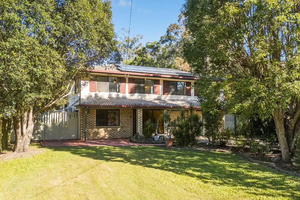 Dual Living on a Huge 1,518m2 Block: Privacy, Space & Versatility