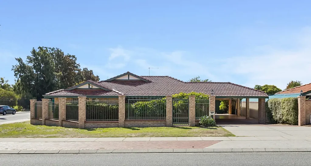 47 Rawlinson Drive, Marangaroo, WA 6064