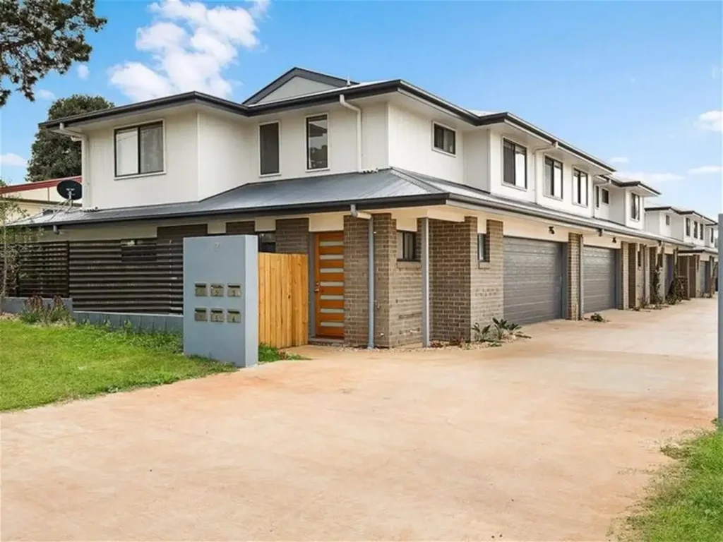 Spacious Unit in Drayton!