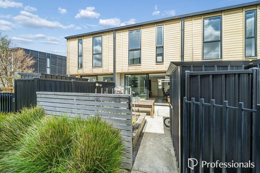 Petone 2 Slaapkamer WE NEED THIS SOLD ASAP!