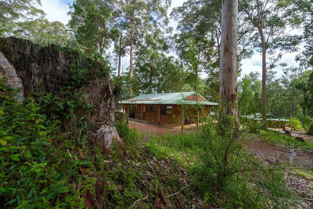Pemberton 2غرفة نوم Nature-Lover's Dream Rammed Earth Retreat