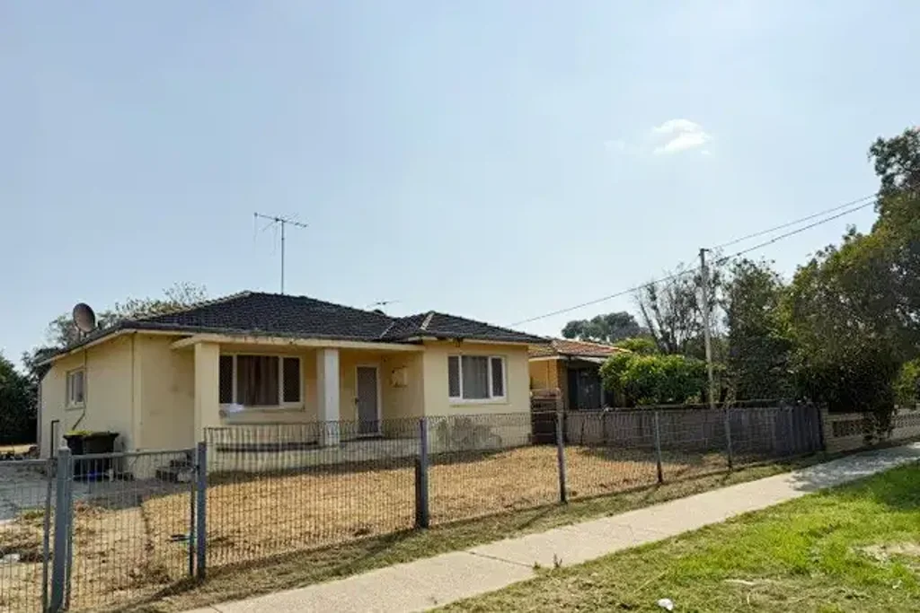 SPACE, FLEXIBILITY & PRACTICAL LIVING ON A FULL-SIZE BLOCK
