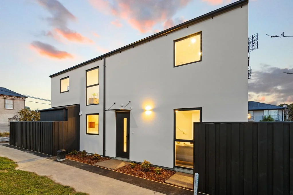 Linwood 3બેડરૂમ Priced Deadline. Spacious on the City-Fringe!
