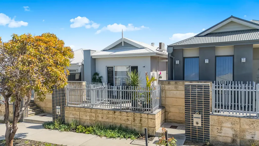 Jindalee 3ਬੈੱਡਰੂਮ Turnkey Eden Beach Stunner: Fully Upgraded 3×2 With Alfresco Living, Ocean-Glimpse Frontage and Premium Coastal Finishes Throughout