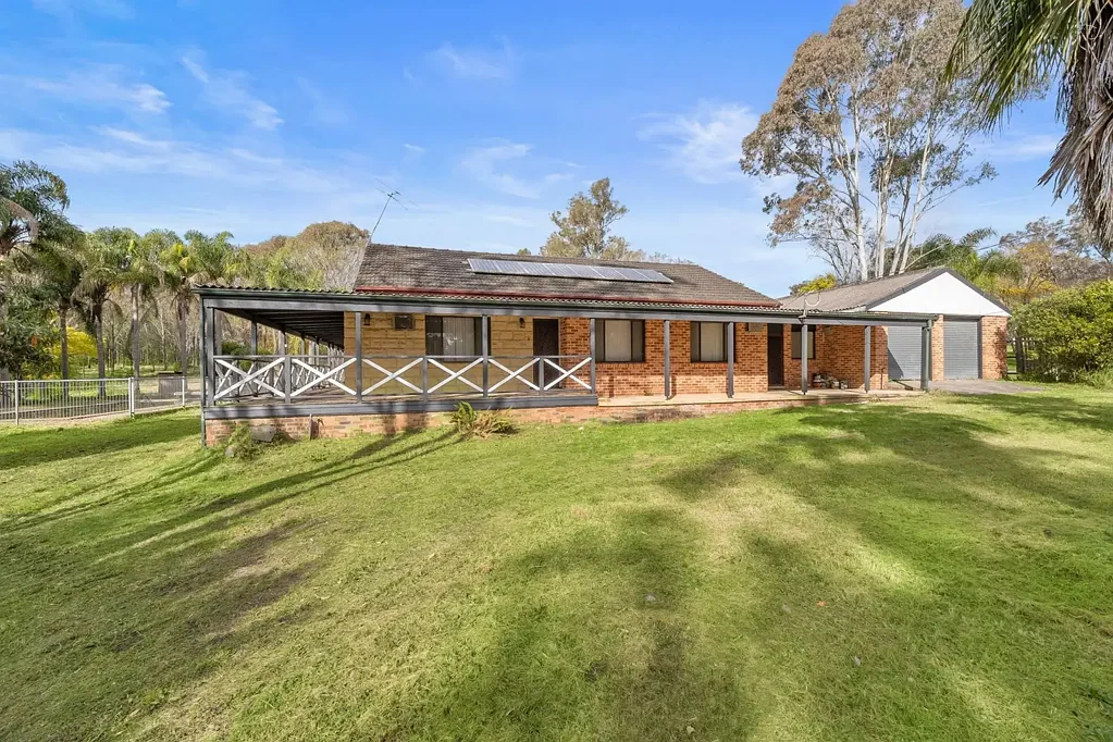 Londonderry 4 Bedroom Perfect homestead