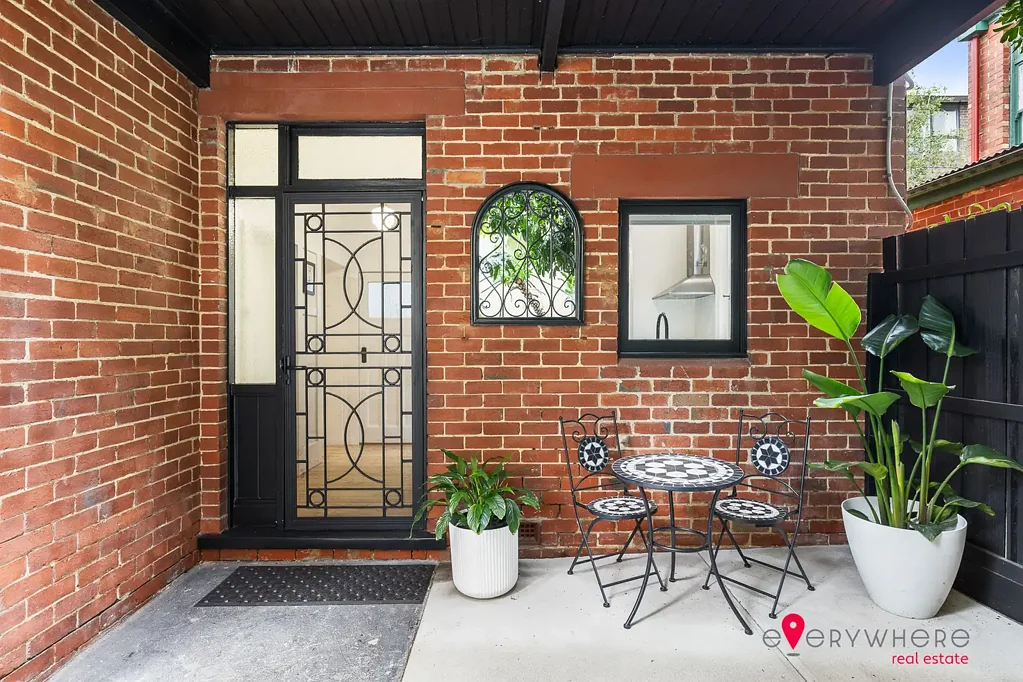 St Kilda 1 Slaapkamer Completly Renovated and Ready for you!