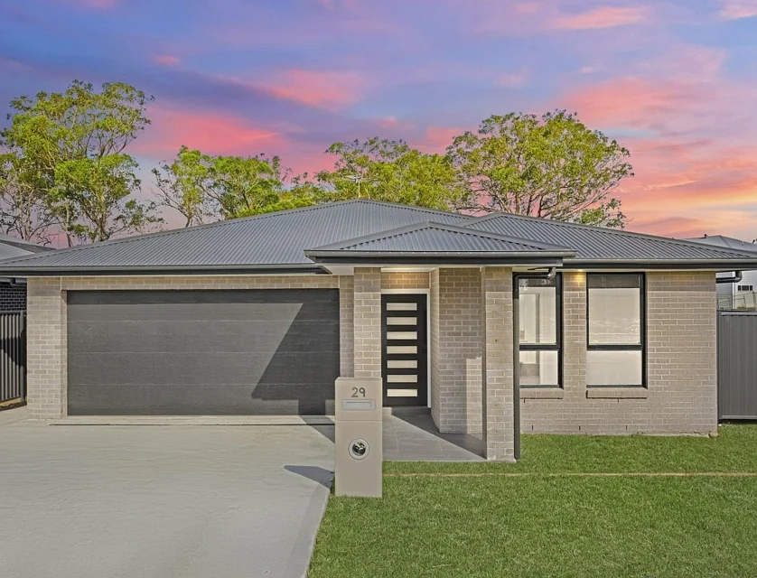 29 & 29a Dulcimere Street, Tahmoor, Macarthur Region, 6房, 3浴, House