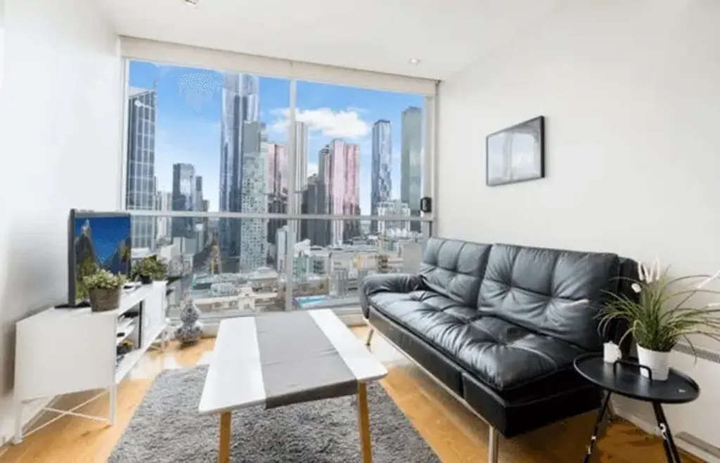 Fully Furnished Two Bedroom Apartment in the centre of Melbourne CBD