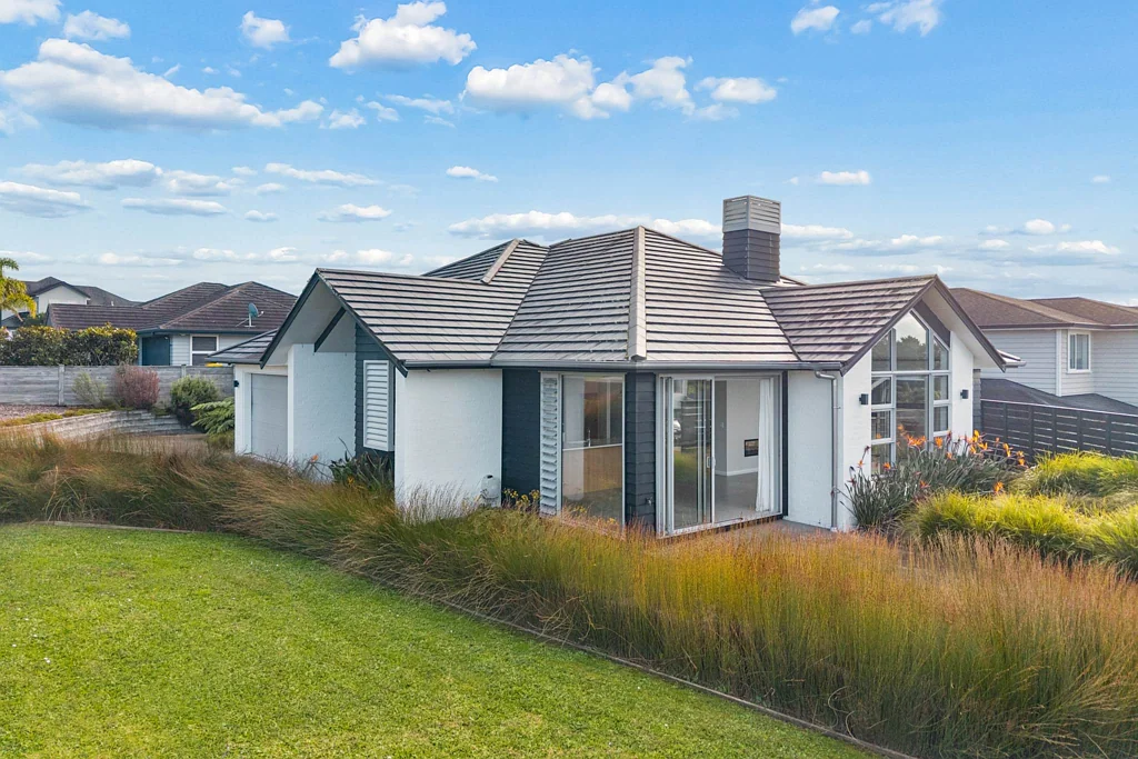 Millwater 4房  Luxury Living Starts Here – Former Show Home i...