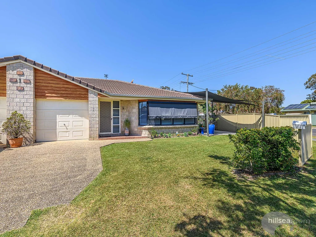 2/1 Lucas Place, Labrador, QLD 4215