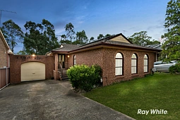 15 Chaplin Crescent, Quakers Hill
