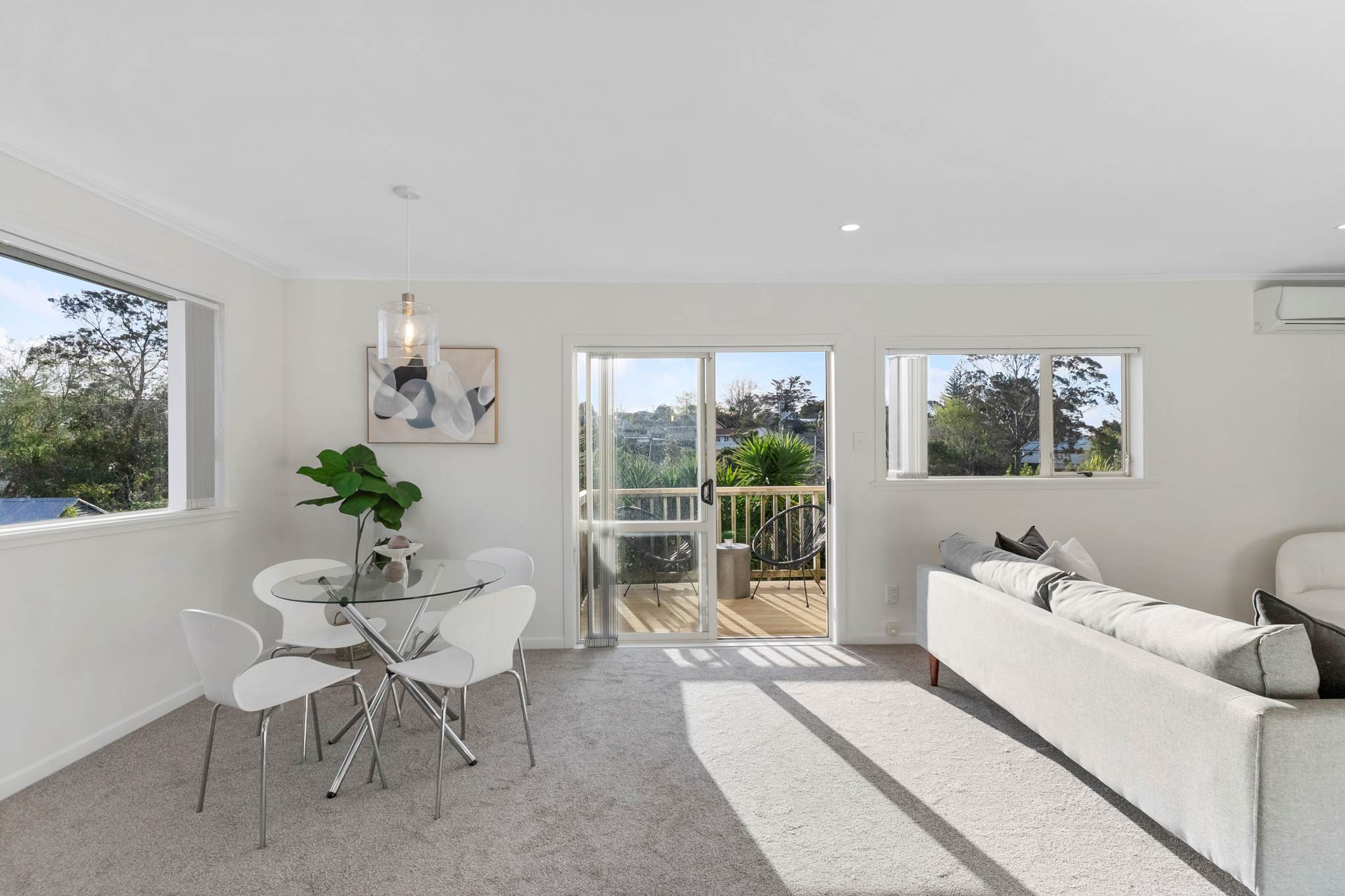 26A Gill Avenue, Te Atatu Peninsula, photo 3