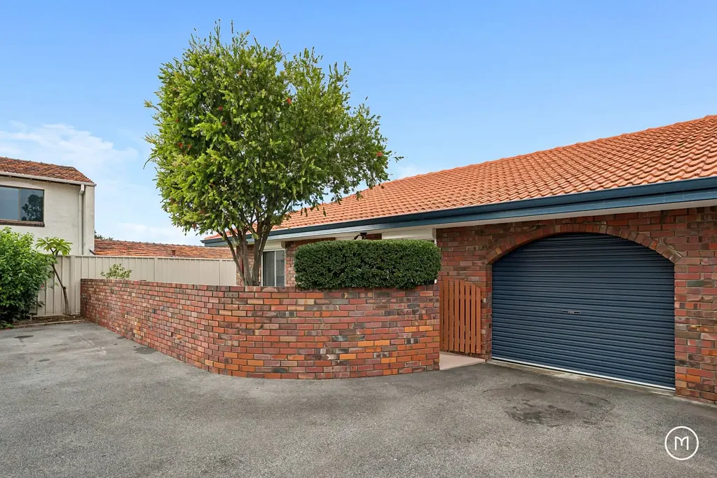 4/4 Petra Street, Palmyra, WA 6157