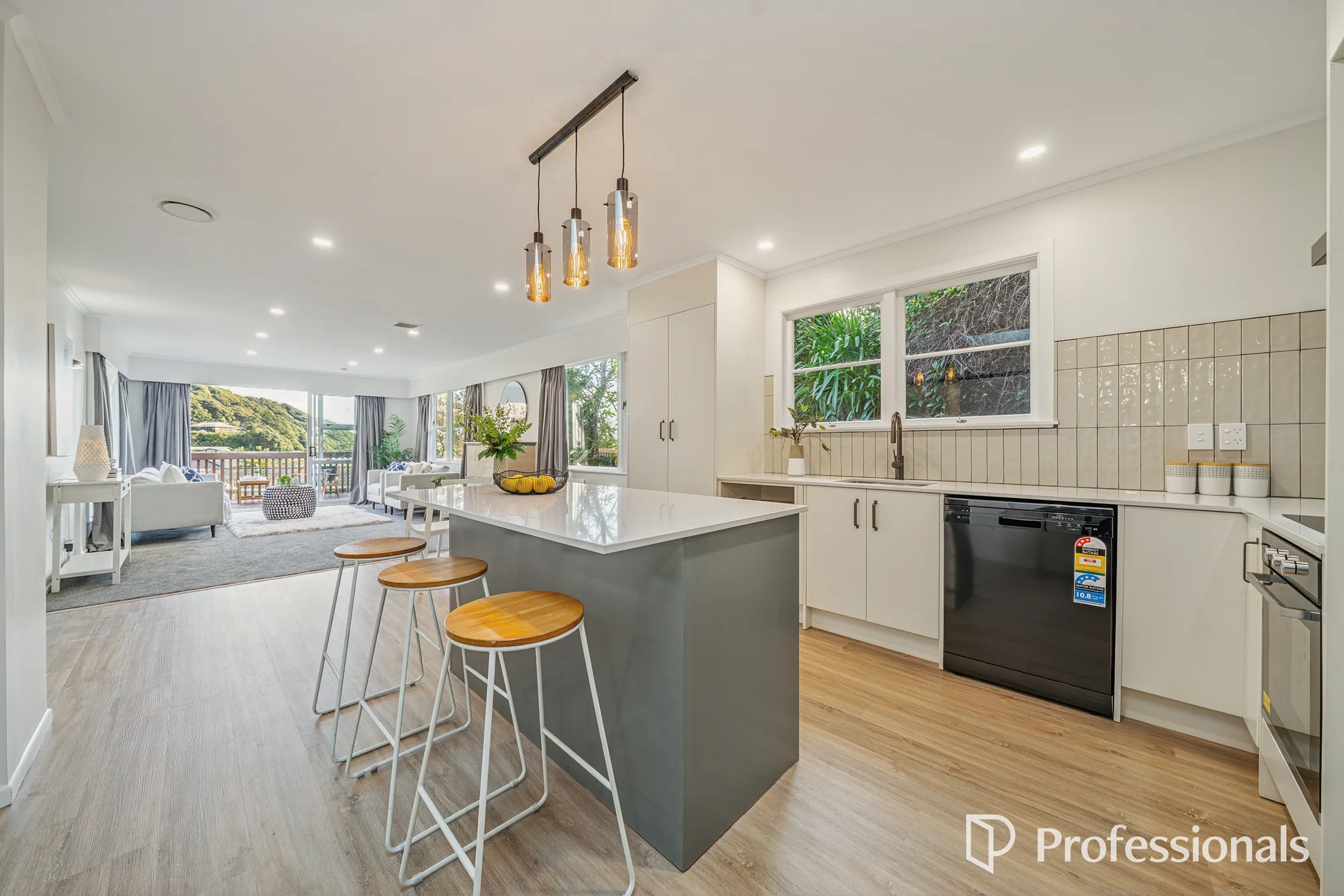 Waterloo 3部屋 Beautifully Renovated Family Home