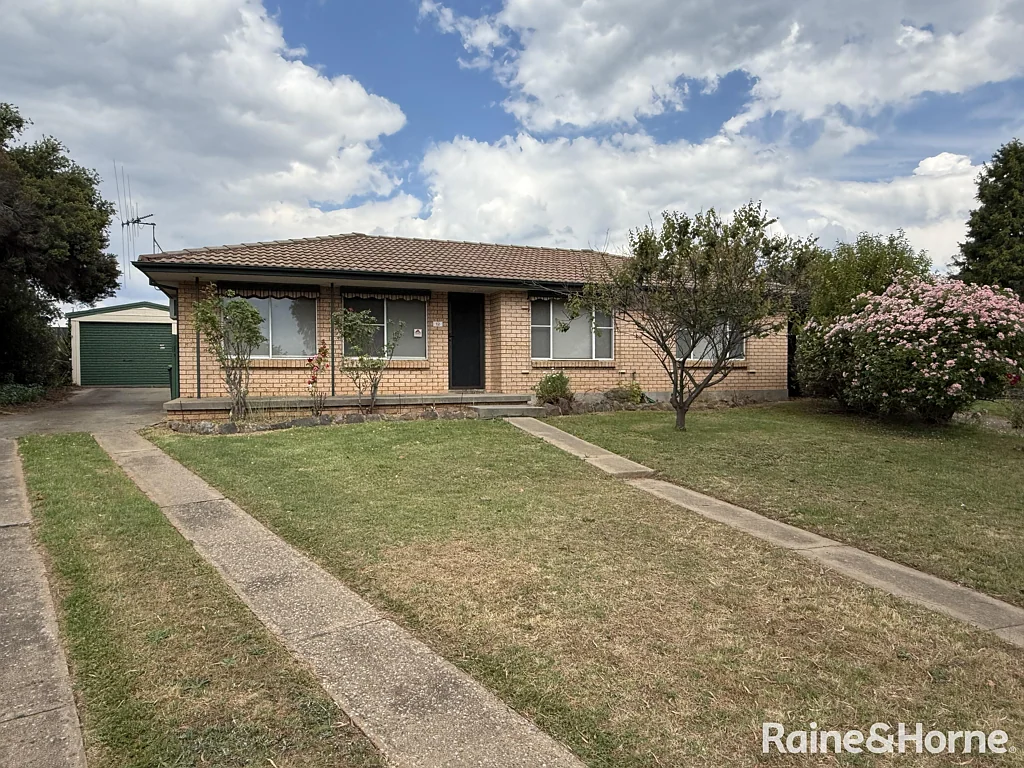 12 Maxime Place, Orange, NSW 2800