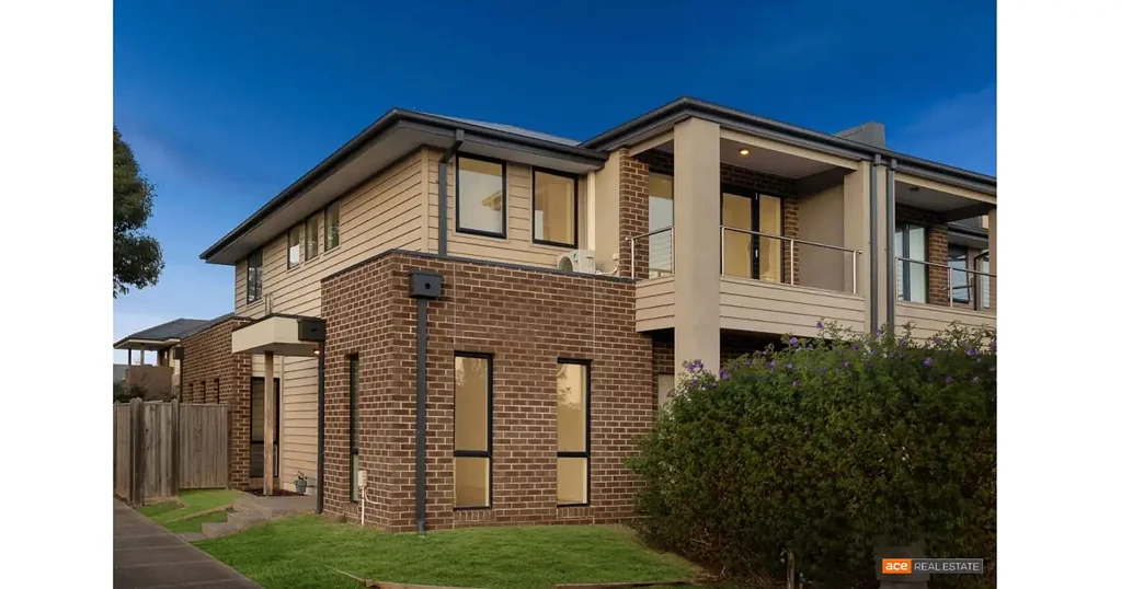 Williams Landing 3Moenga Modern Family Living in the Heart of Williams Landing