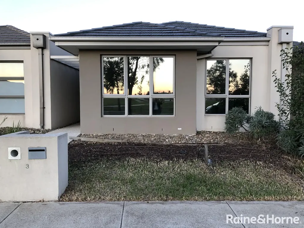 Fabulous 3Br Unit in Williams Landing!