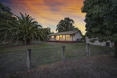 Mount Helen 2Habitaciones Ultimate Lifestyle Escape on 10 Acres with Incredible Shedding & Views