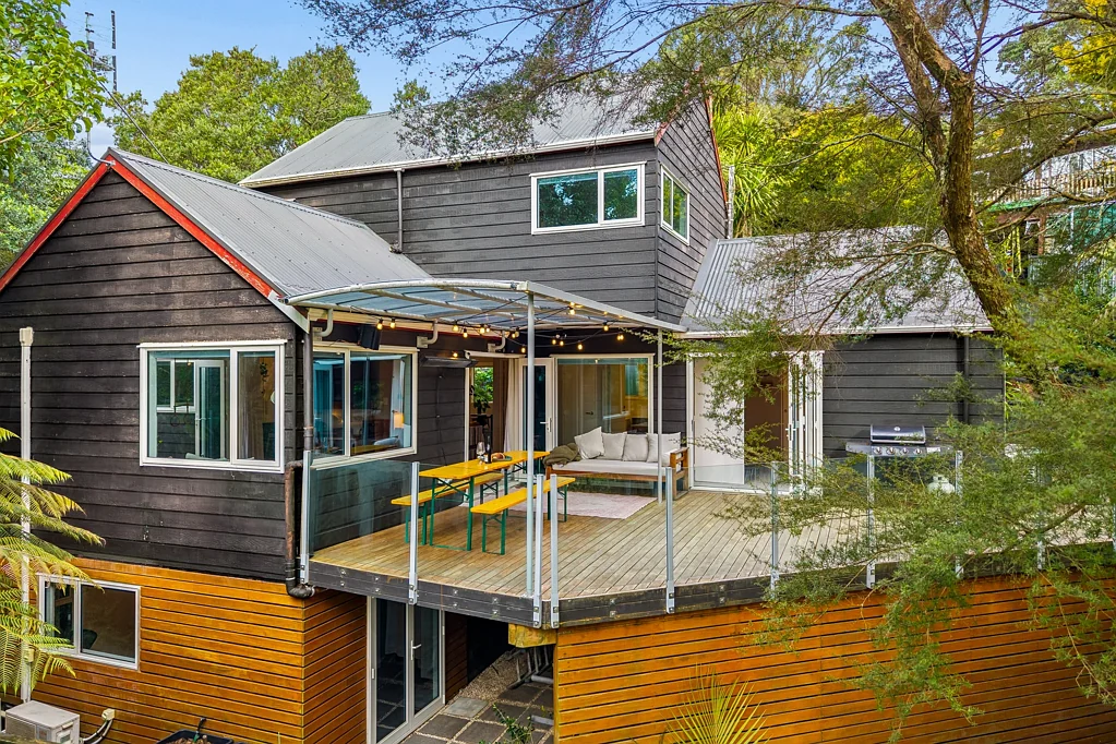 Titirangi 3कमरा Your Sun-Drenched Bush Sanctuary