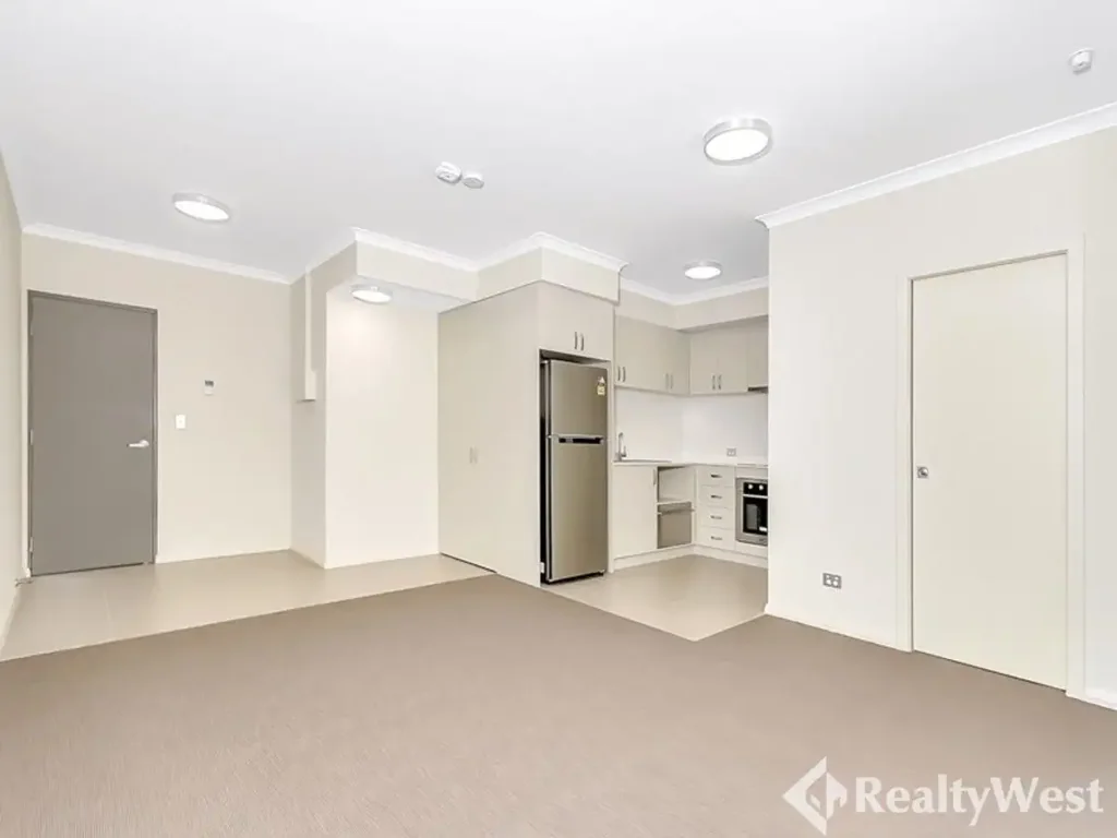 Cloverdale 1ਬੈੱਡਰੂਮ GROUND FLOOR CONVENIENCE, SECURE INCOME & BELMONT FORUM ON YOUR DOORSTEP!