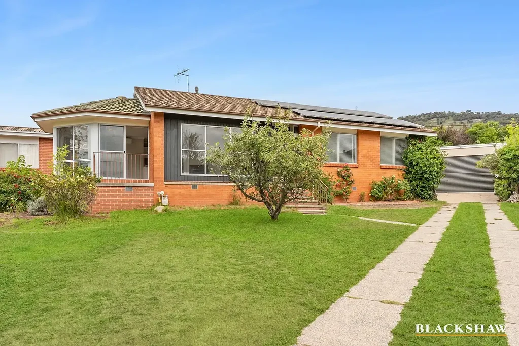 Torrens 3Zimmer Neatly Presented Family Home close to reputable schools