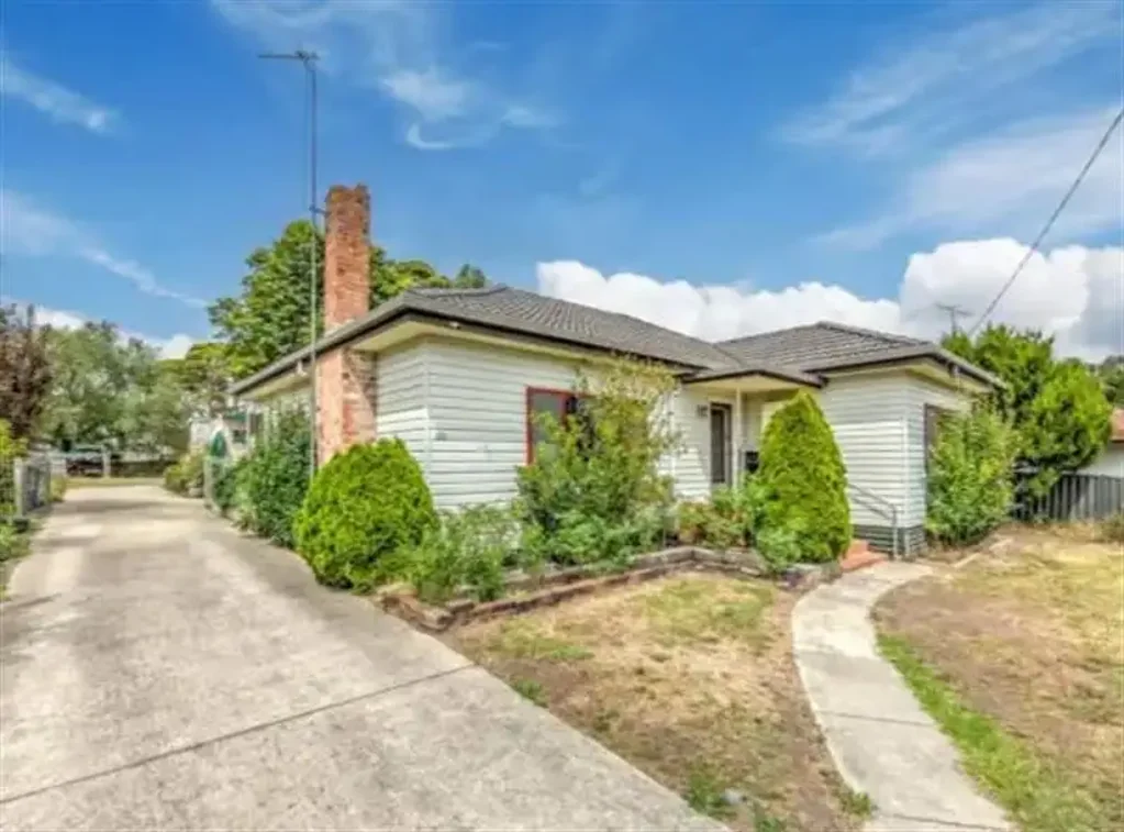 Morwell 3房  SOLID INVESTMENT WITH DEVELOPMENT OPPORTUNITY!