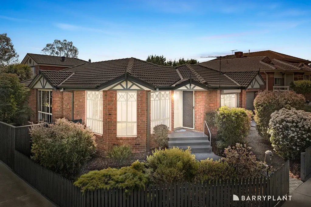 19 Bradley Drive, Mill Park, VIC 3082