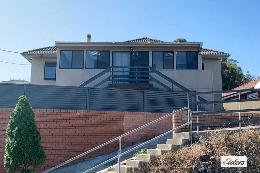 Stunning 1-Bedroom Unit with Lake Views in Warrawong