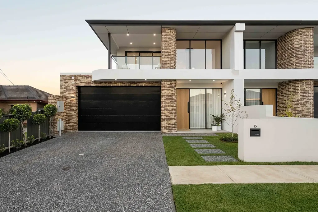 Seaton 4房  Brand-New Designer Luxury between City & Coast.