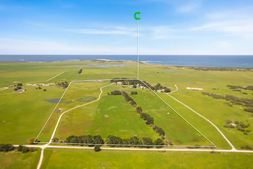 Cape Douglas 3房  Complete Real Estate - Kim Cawthorne