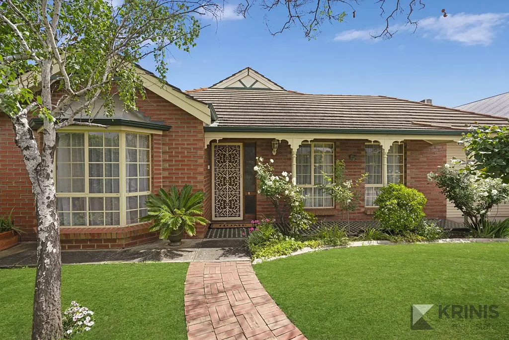 19 Grosvenor St, Glandore, SA 5037