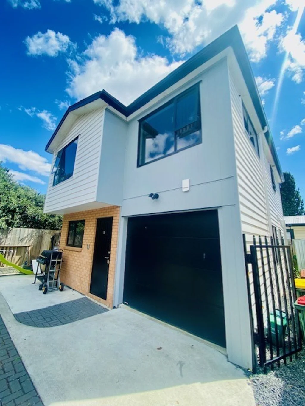 PAPAKURA, 3 BEDROOMS