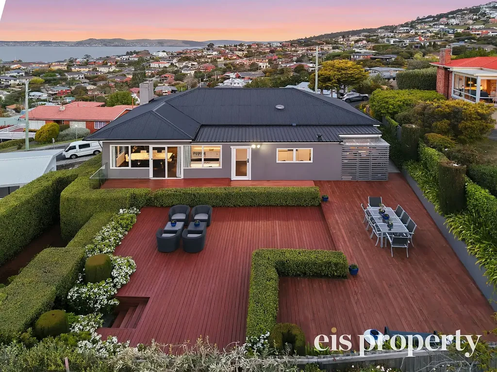 57 Red Chapel Avenue, Sandy Bay, TAS 7005