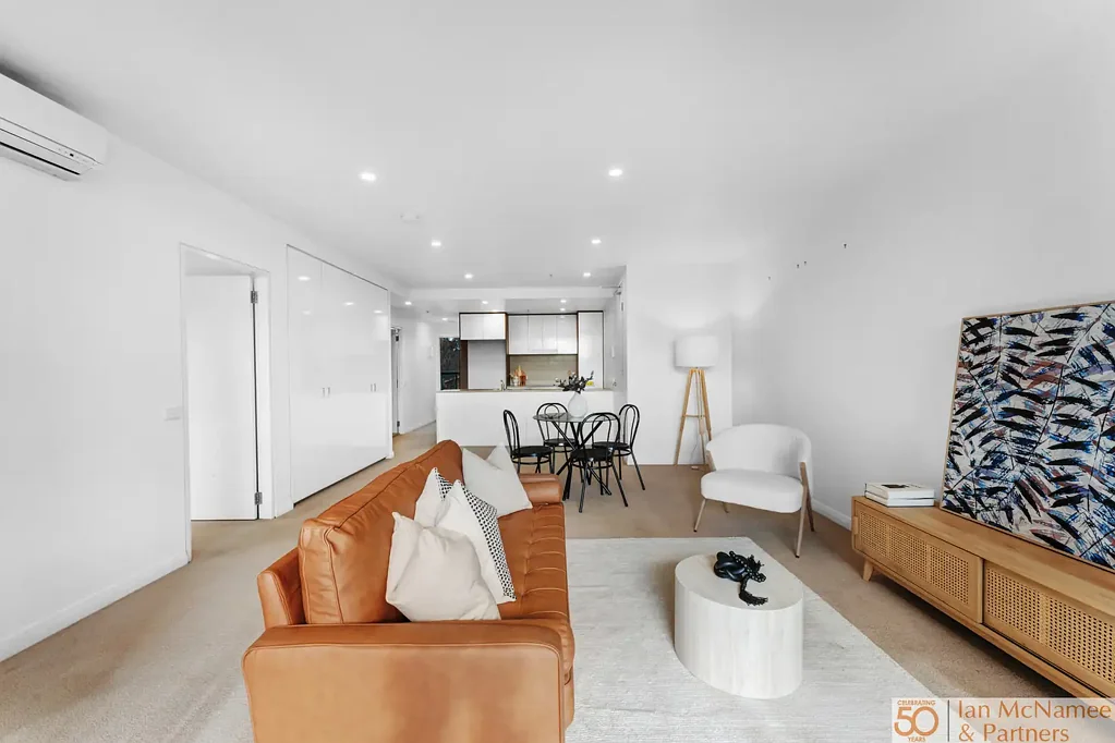 Lyneham 3कमरा Rare North-Facing, Move-In Ready Living in the Inner North